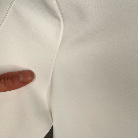 NWT VUORI Chilled Out Track Full Zip Jacket White XS - Picture 7 of 15